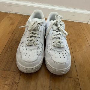 NIKE AIR FORCE 1s